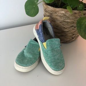 Toms slip on sneaker - Toddler sz 9